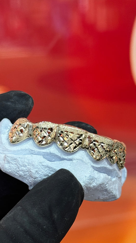 10K Yellow Gold Design with Diamond Cuts Pull outs Grillz