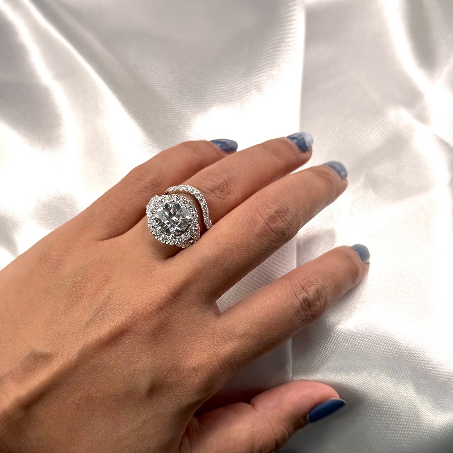 14K White Gold 6.12Ctw - 4.02Center Diamond Lab Diamond Round G Vs1 Wedding Set