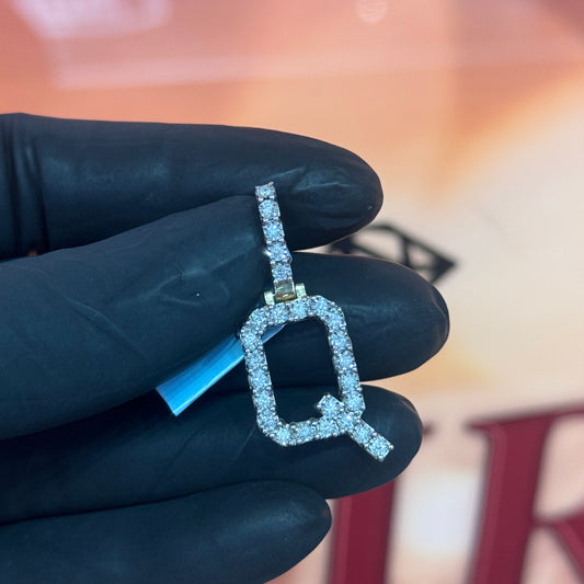 10K Yellow Gold Initial Q Pendant 0.33Ctw Diamond