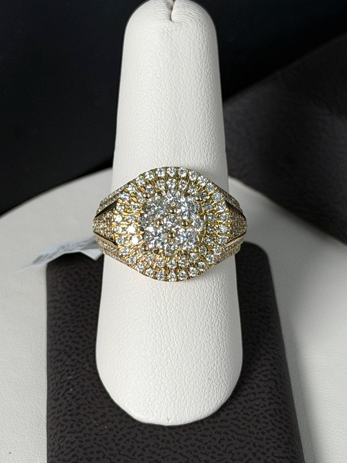 10K Yellow Gold 1.95Ctw Diamond Round Mens Fashion Ring