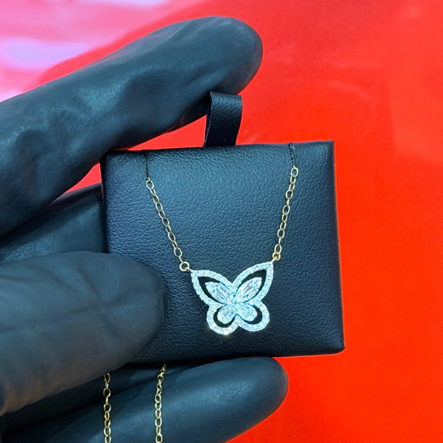10K Gold 0.50Ctw Diamond Butterfly Necklace
