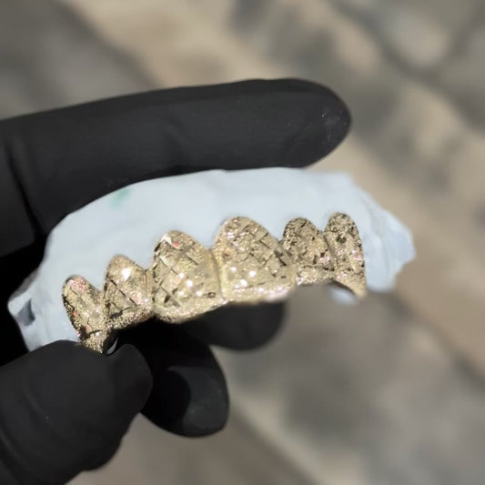 10K Gold 6 Piece Pull outs Grillz - Diamond cut