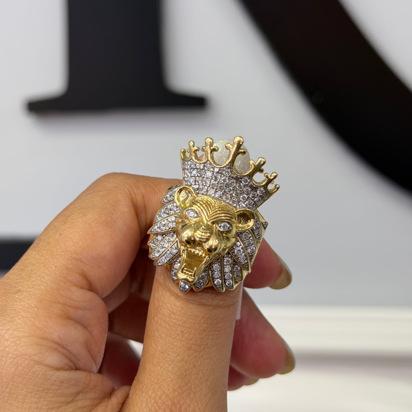 10K Yellow Gold 0.96Ctw Diamond Lion W/ Crown Mens Fash Ring