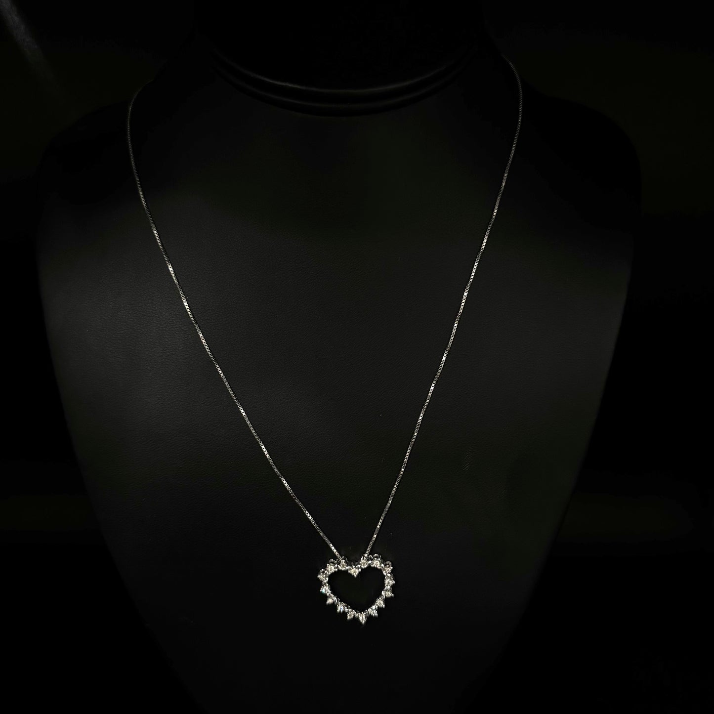 10K White Gold 0.20Ctw Dia Heart Pendant
