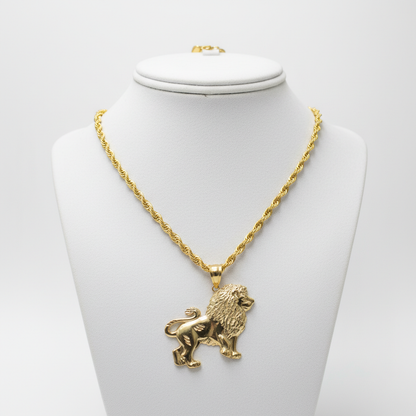 10K Gold Approx. 2Inch Lion Body Pendant 7.7Grams