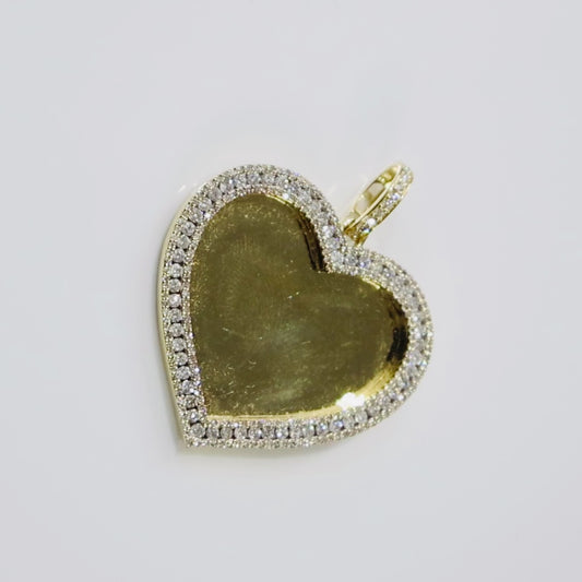10K Gold 2.20 Ctw Diamond BaguetteHeart Memory Charm