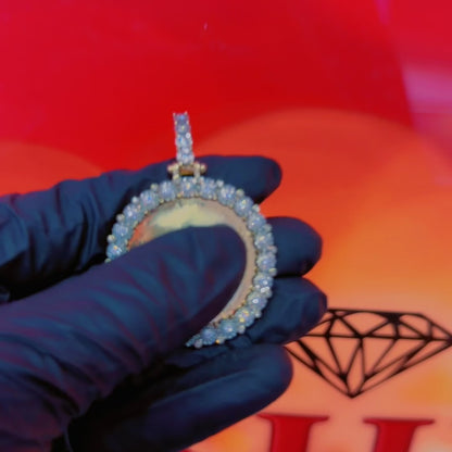 10Ktt 1.25Ct Round Memory Charm