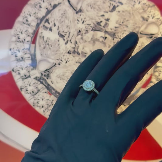 14K Gold 0.75Ctw 0.25Ctr Round Diamond Ring