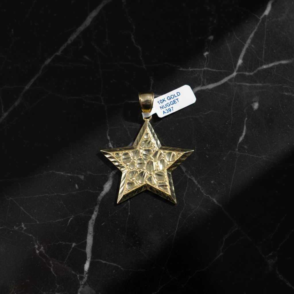 10K Gold Approx. 1Inch Nugget Star Pendant Approx.3.3 Grams